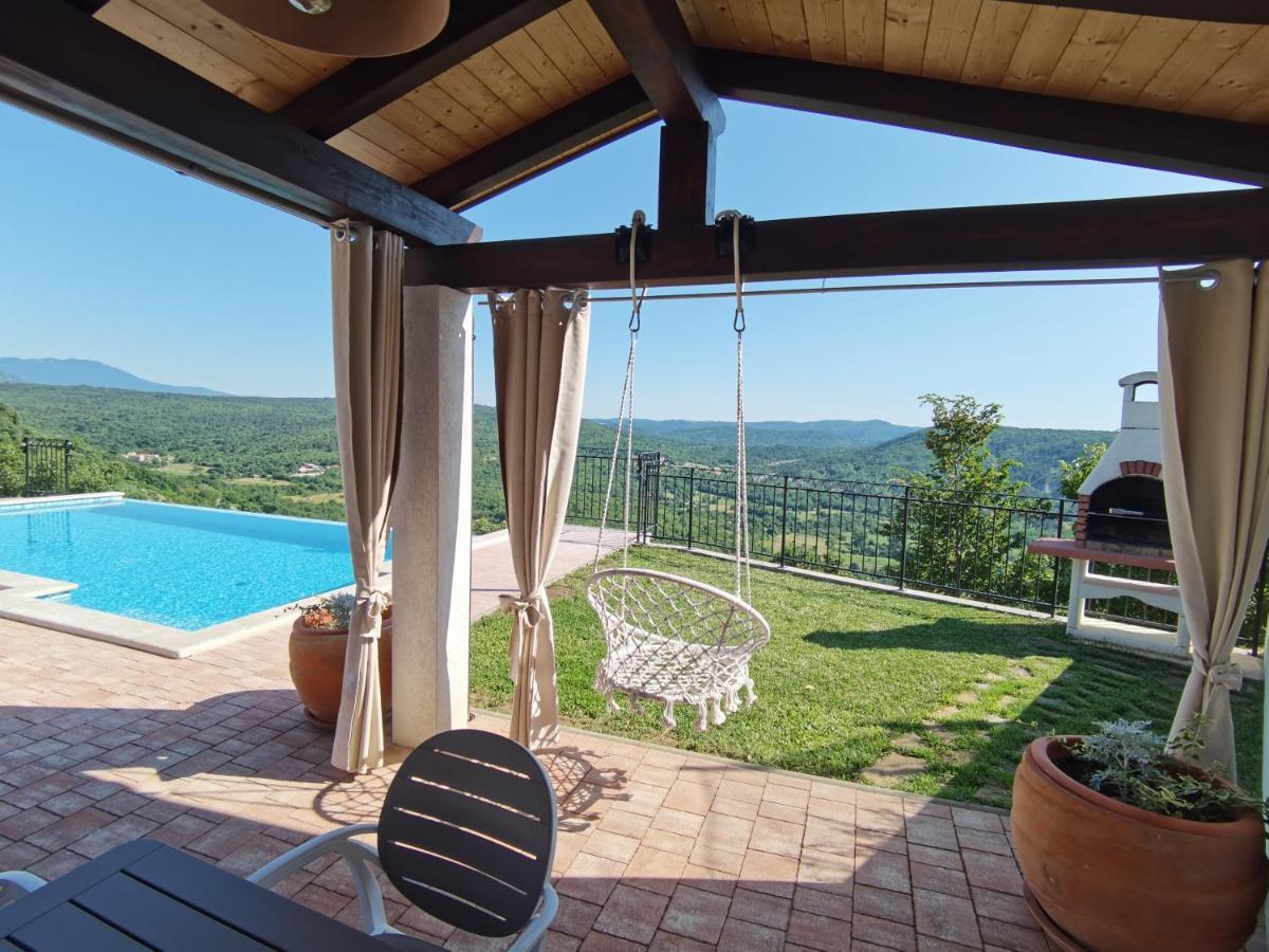 Home Andrea With Infinity Salty Pool Roč Dış mekan fotoğraf