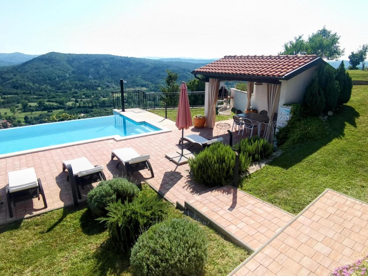 Home Andrea With Infinity Salty Pool Roč Dış mekan fotoğraf