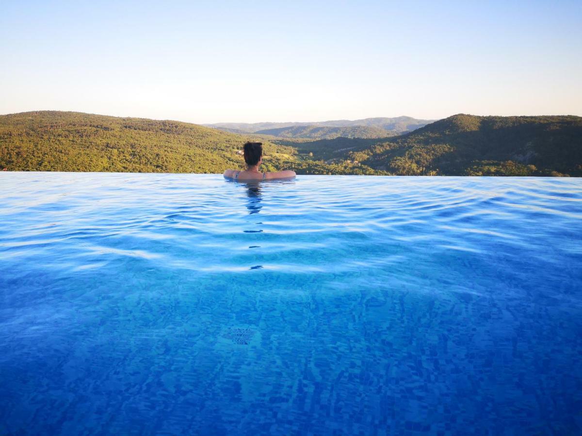 Home Andrea With Infinity Salty Pool Roč Dış mekan fotoğraf